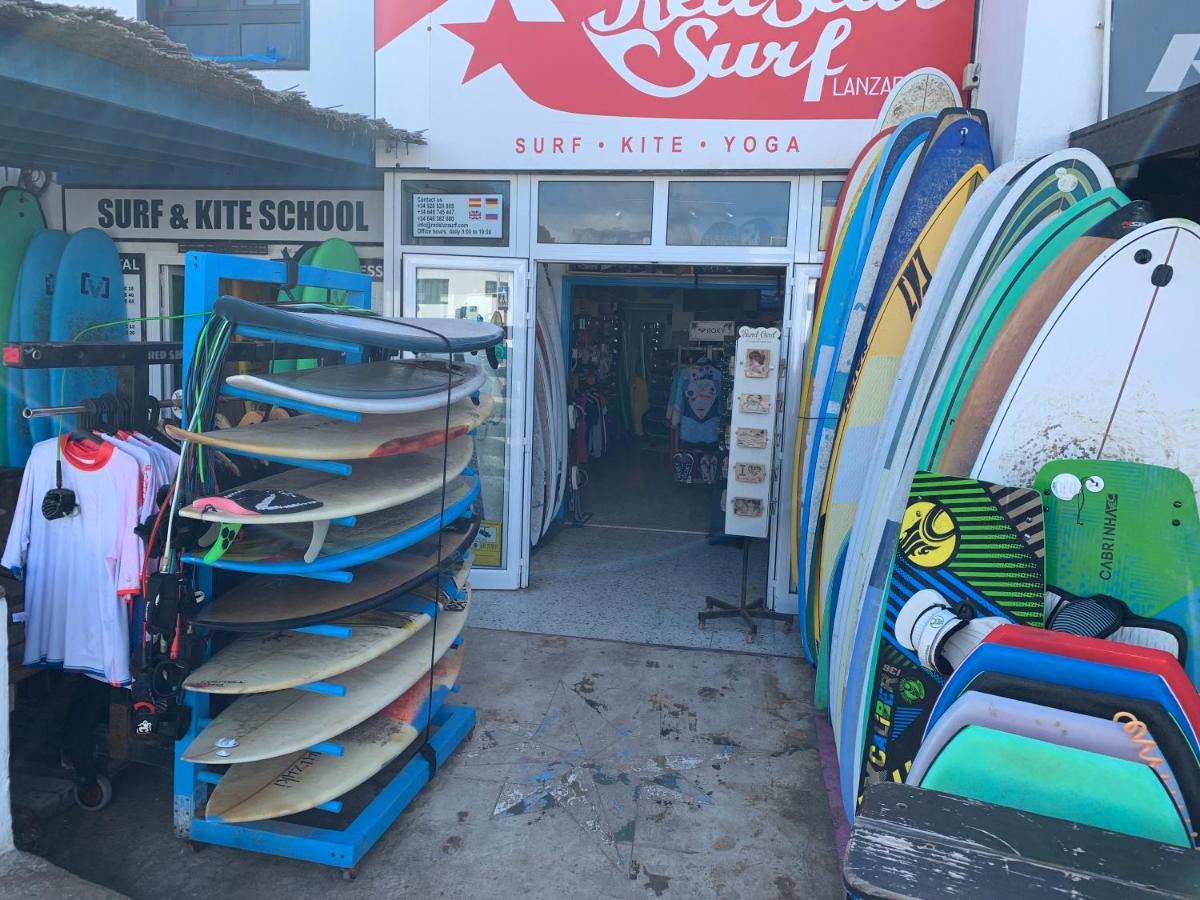 A Pousada Red Star Surf & Yoga Camp Lanzarote Famara Exterior foto