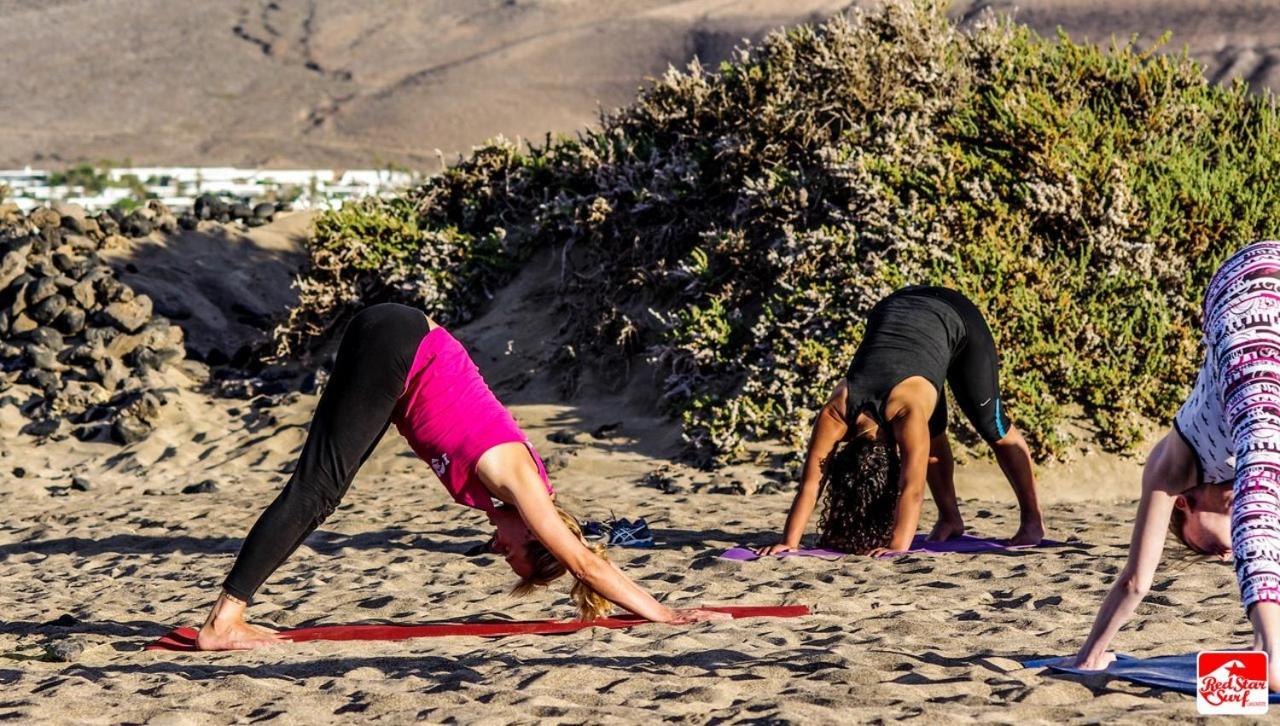 A Pousada Red Star Surf & Yoga Camp Lanzarote Famara Exterior foto