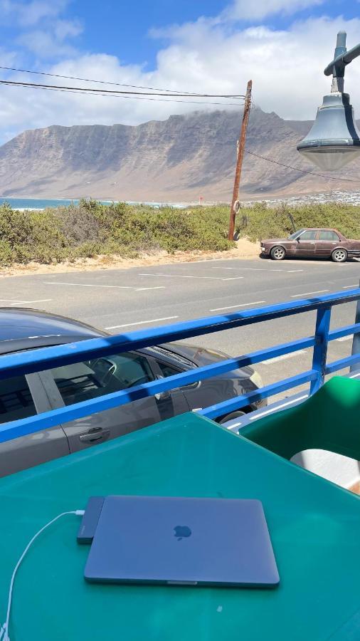 A Pousada Red Star Surf & Yoga Camp Lanzarote Famara Exterior foto