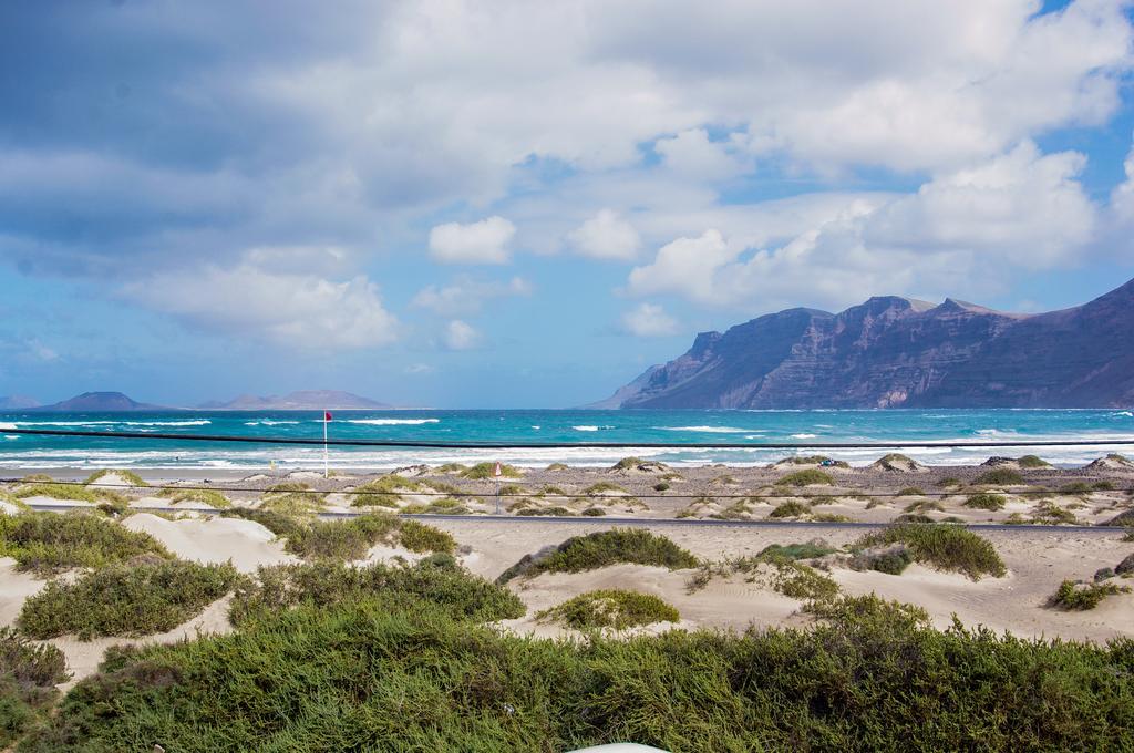 A Pousada Red Star Surf & Yoga Camp Lanzarote Famara Exterior foto